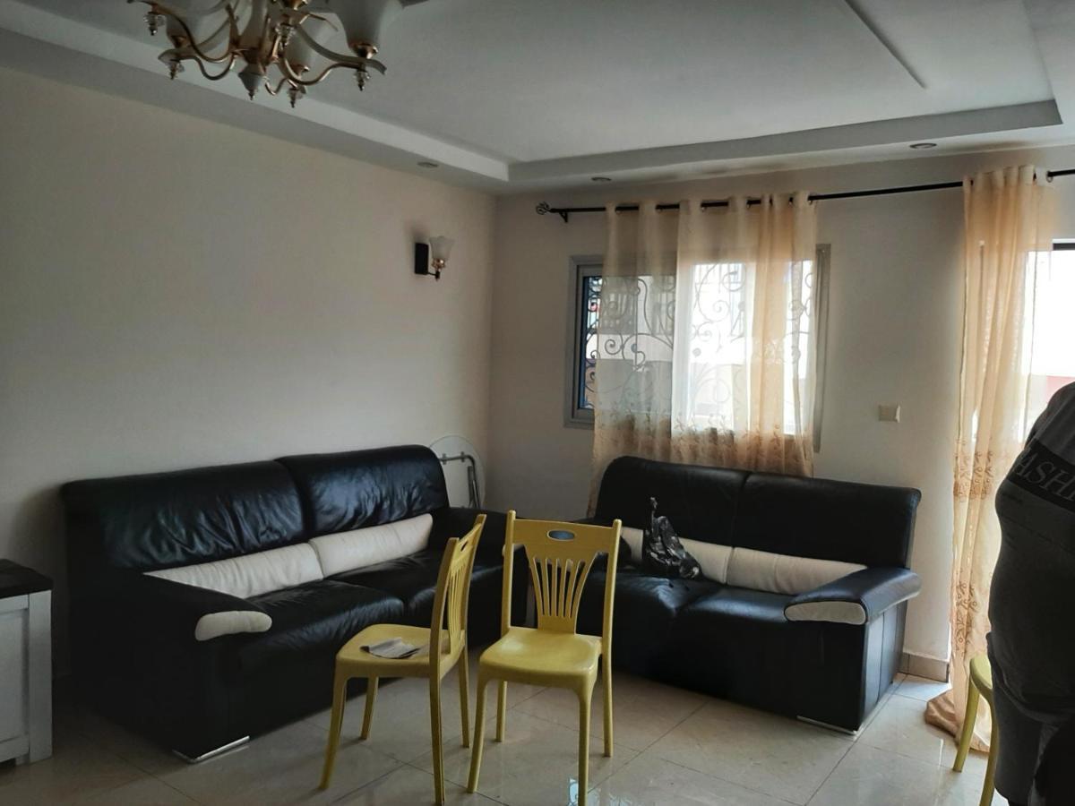 Signorile Jo Apartment Yaounde Exterior photo